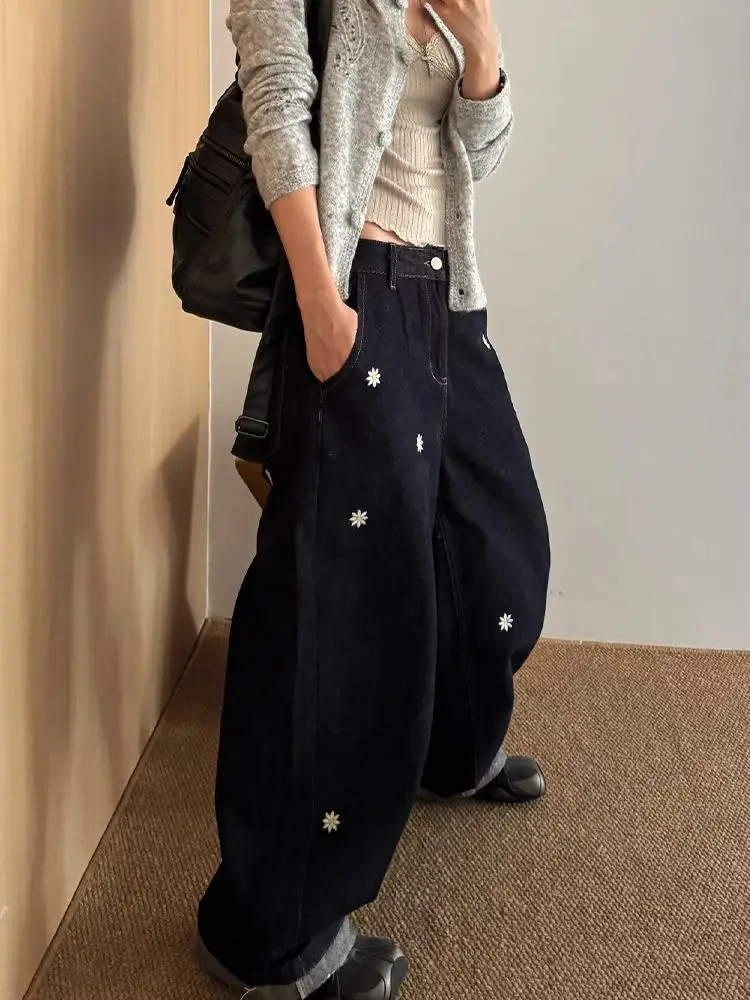 ديبتاون زهرة سوداء إلكتروني التطريز النساء الجينز الجمالية غسلها واسعة الساق الكورية موضة مستقيم سراويل جينز فضفاض Gyaru