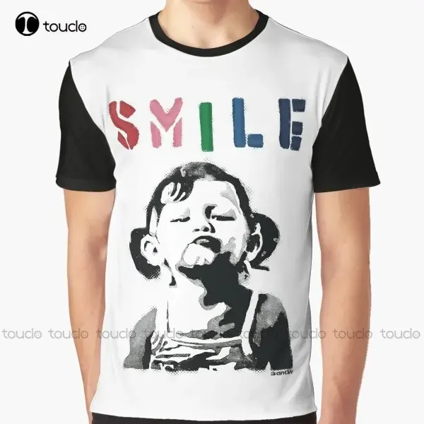 Banksy Graffiti cita sonrisa con niña no sonriente resistencia al poder Hd alta calidad tienda en línea camiseta gráfica nueva Popular