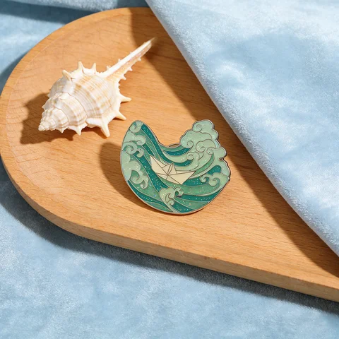 Glitter Wave & Origami Boat Enamel Brooch Japanese Style Ocean Lapel Pin Aesthetic Jewelry Gift for Clothes Bag Decoration