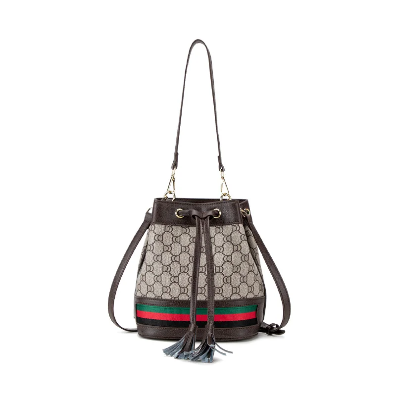 

2026 New Retro Bucket Bag Women Large Capacity Fashion Versatile Shoulder Crossbody Handbag