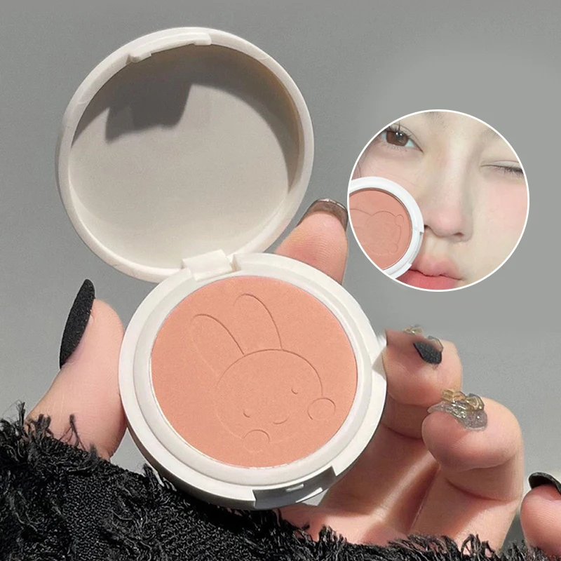 Little rabbit monochromatic blush, pseudo-plain makeup, low saturation ash powder, makeup, makeup and tender rouge