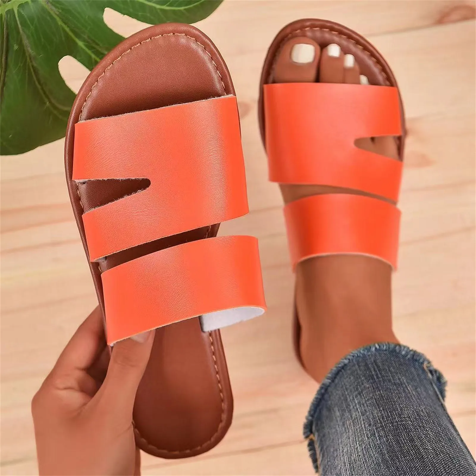 

Ladies Fashion Summer Sandals Solid Color Leather Open Toe Flat Bottom Bohemia Beach Slippers Leisure Comfy Daily Women Sandals