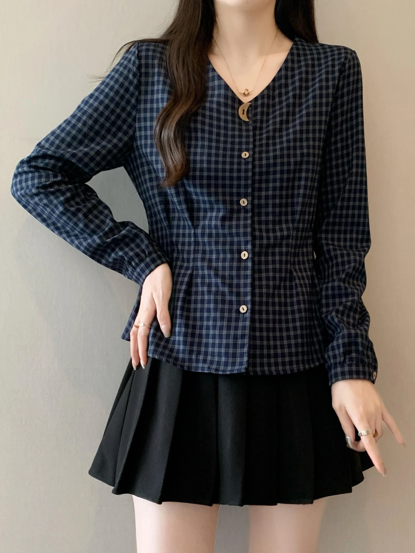 

Женская весенняя модная рубашка в клетку с длинным рукавом и V-образным вырезом, больших размеров, удобная, дышащая, в корейском стиле, для офиса