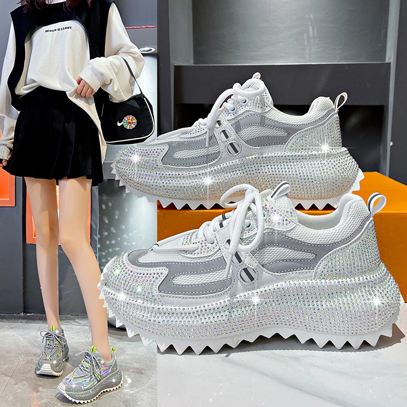 

Женская весенняя дышащая спортивная универсальная повседневная обувь на толстой подошве для отдыха, роскошные уличные кроссовки с бриллиантами для ночного бега
