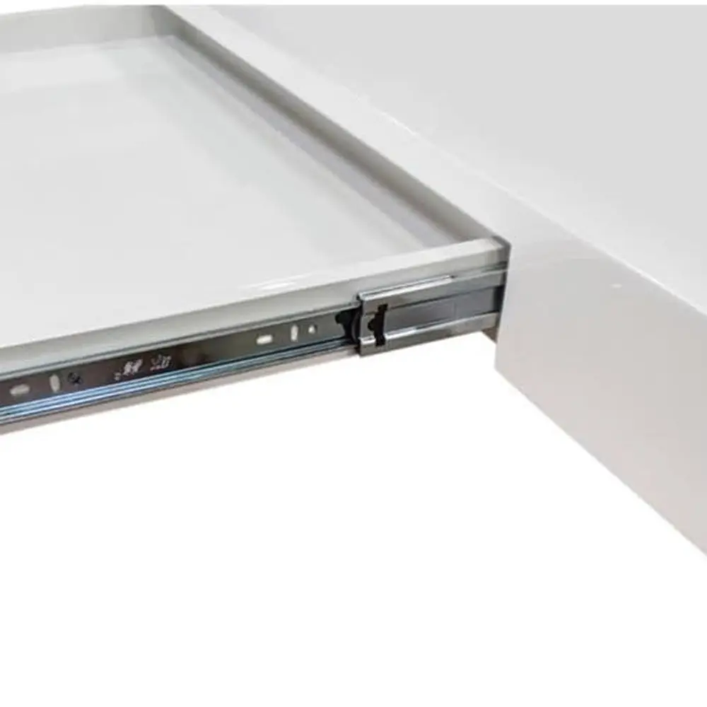 Moderner Computertisch aus Edelstahl in Chrom/Silber