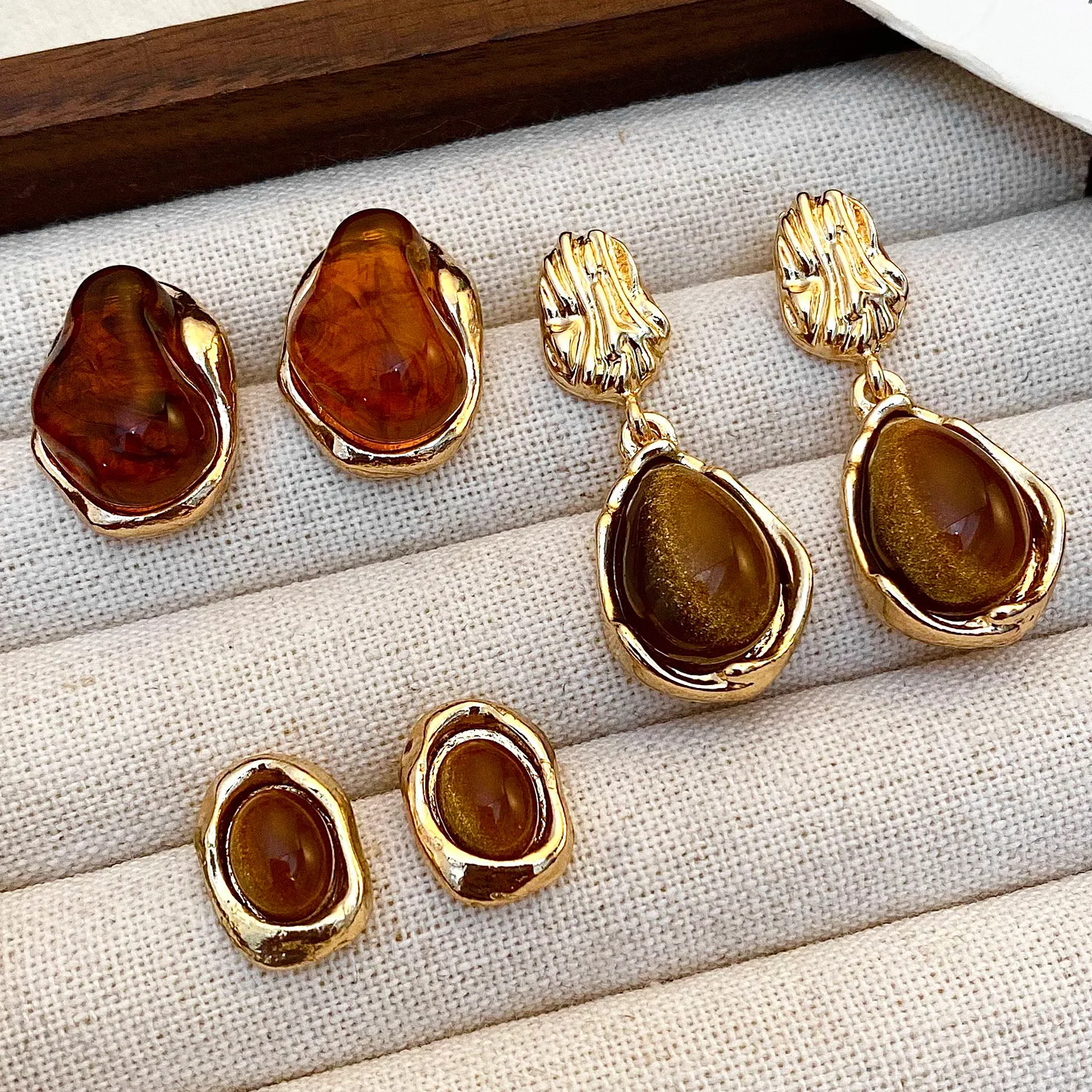 خمر القهوة اللون Waterdrop الراتنج وأقراط للنساء الفتيات الكورية المعادن غير النظامية هندسية القرط مجوهرات 2026 العصرية #1