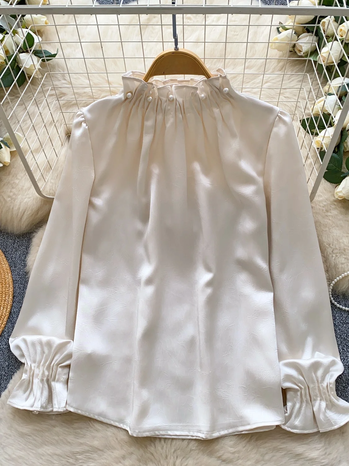 

Korean Sle Commuter Satin irt Women's Loose Fit Stand Collar Slimming Top Wooden Trim Casual Versatile Slimming