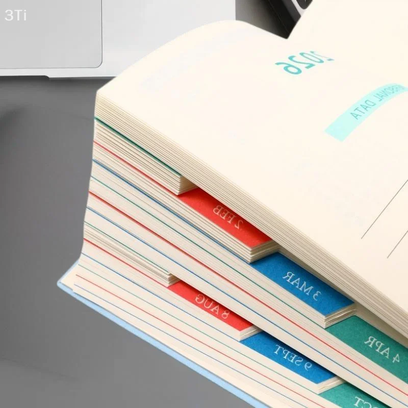 สมุดบันทึกไดอารี่ภาษาอังกฤษแบบพกพา A5 ปี 2026 ปกหนังเทียมลายพื้นผิว สำหรับบันทึกประจำวัน รายการสิ่งที่ต้องทำ และแคตตาล็อก (1 เล่ม)