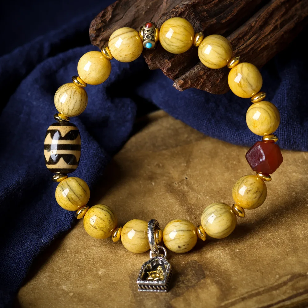 

Original Tibetan-Style Cow Bone Round Bead Bracelet Antique Agate Bracelet with Twin Tiger Tooth Heavenly Beads