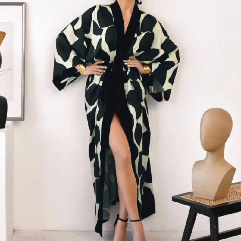 

Новинка осени 2026: Европейско-американский комплект из атласной ночной сорочки с принтом, длинными рукавами и шнуровкой, удобный домашний костюм для женщин