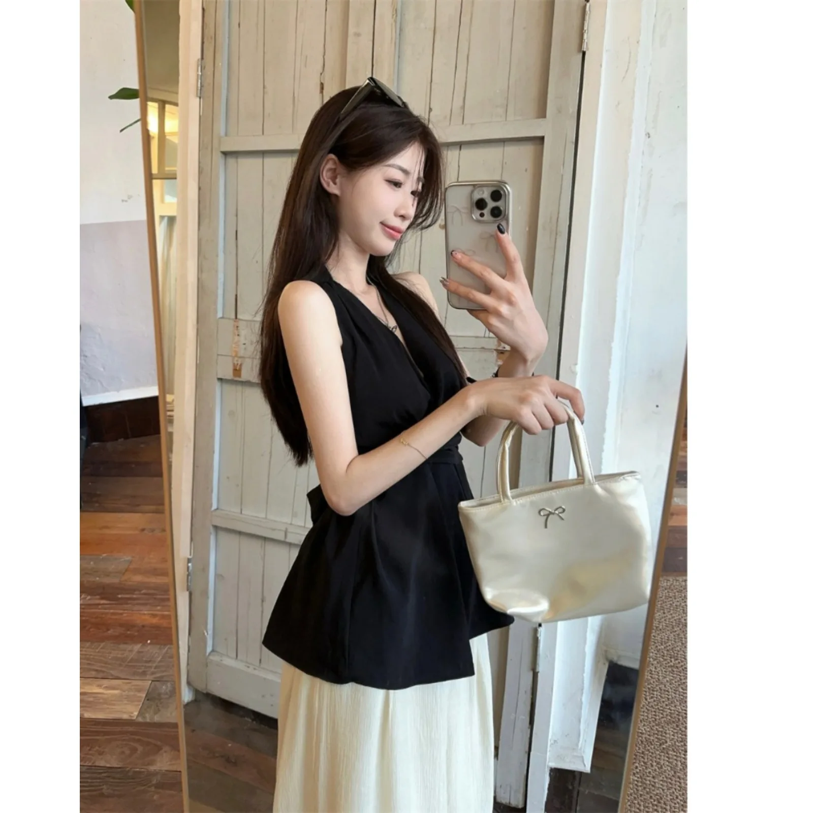 

Popular French twist halter neck off-shoulder chiffon shirt for women summer waist sleeveless vest top hot sale