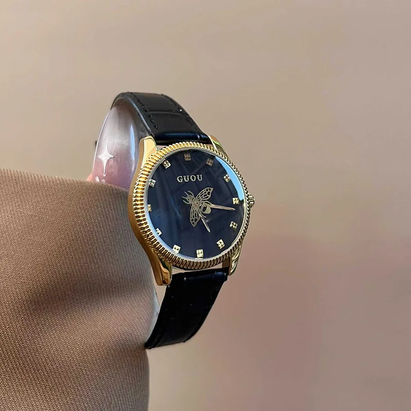 New Women'S Watch With A Bee Design Second Hand Leather Strap Fashionable Watch Women'S Gift High-End Selection Gift For Ladies.