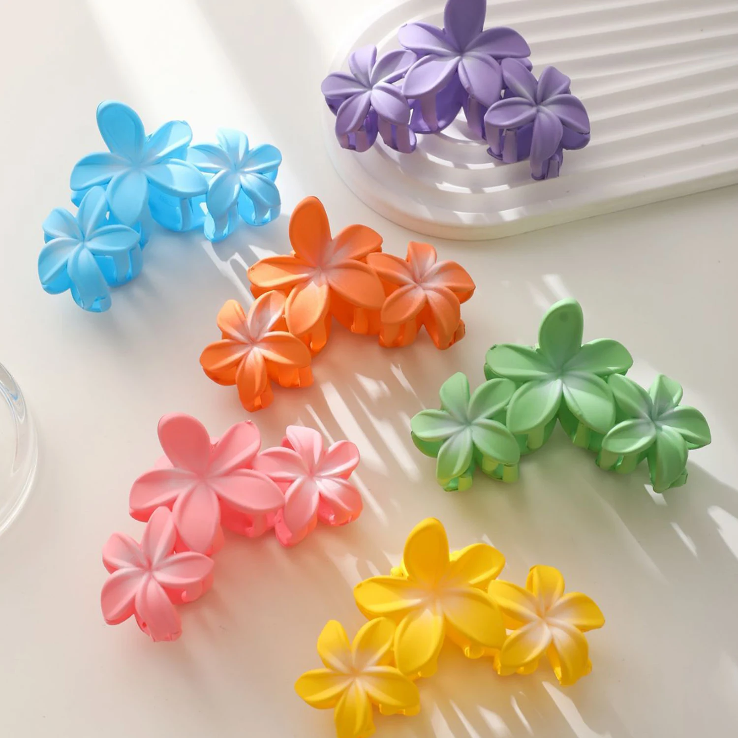 1 PC 3 Head Plumeria Hair Clips Flower Hair Claw Clip Trendy Crab Hair Claw Barrettes Hair Accessories For Girls