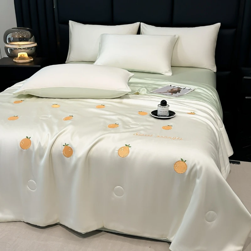 

Washed silk full embroidery and embroidery summer quilt student dormitory household single quilt cover