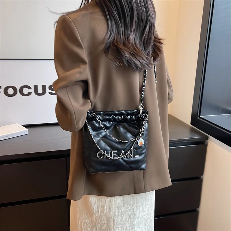 Women\'s chain shoulder strap bag luxury brand designer bag single shoulder bag crossbody bag Diamond patterned checkerboard bag