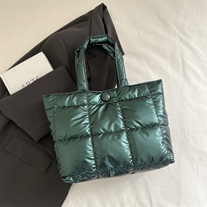 New Large-capacity Tote Bag for Women Fashion Solid Color Quilted Tote Bag Lightweight Puffer Waterproof Shoulder Bags Female view 4