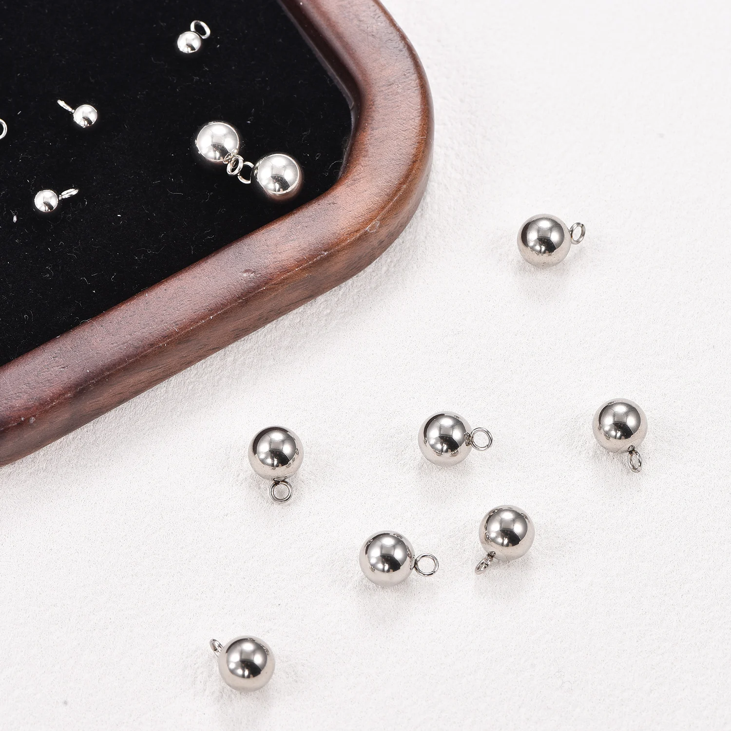 20 Stück/Set Massive Runde Perlenanhänger aus Edelstahl mit Öse, geeignet für Halsketten, Schmuckherstellung, DIY-Ohrringe – Detail 1