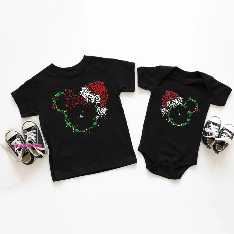 Disney Weihnachts hut Hemden Mickey Minnie Kopf Weihnachten Party T-Shirts Familie passende Papa Mutter Kinder Disneyland Reise Outfits Kleidung