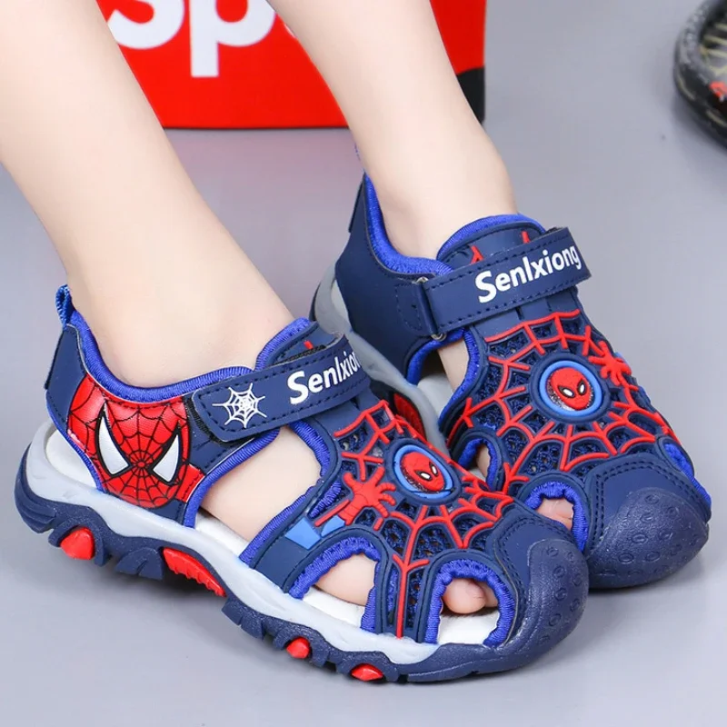 Disney sandali sportivi traspiranti estate cartone animato sandali Spiderman per ragazzi scarpe da spiaggia Casual suola morbida scarpe per bambini