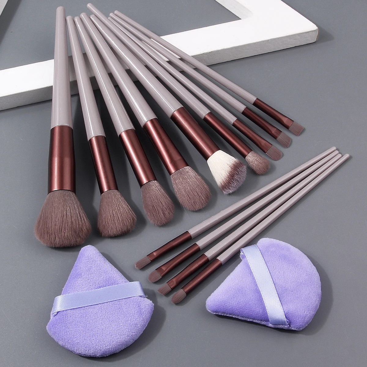 ชุดแปรงแต่งหน้าอเนกประสงค์คุณภาพสูง 16 ชิ้น, พัฟแป้งรูปพัดนุ่ม, ถังเก็บของความจุขนาดใหญ่