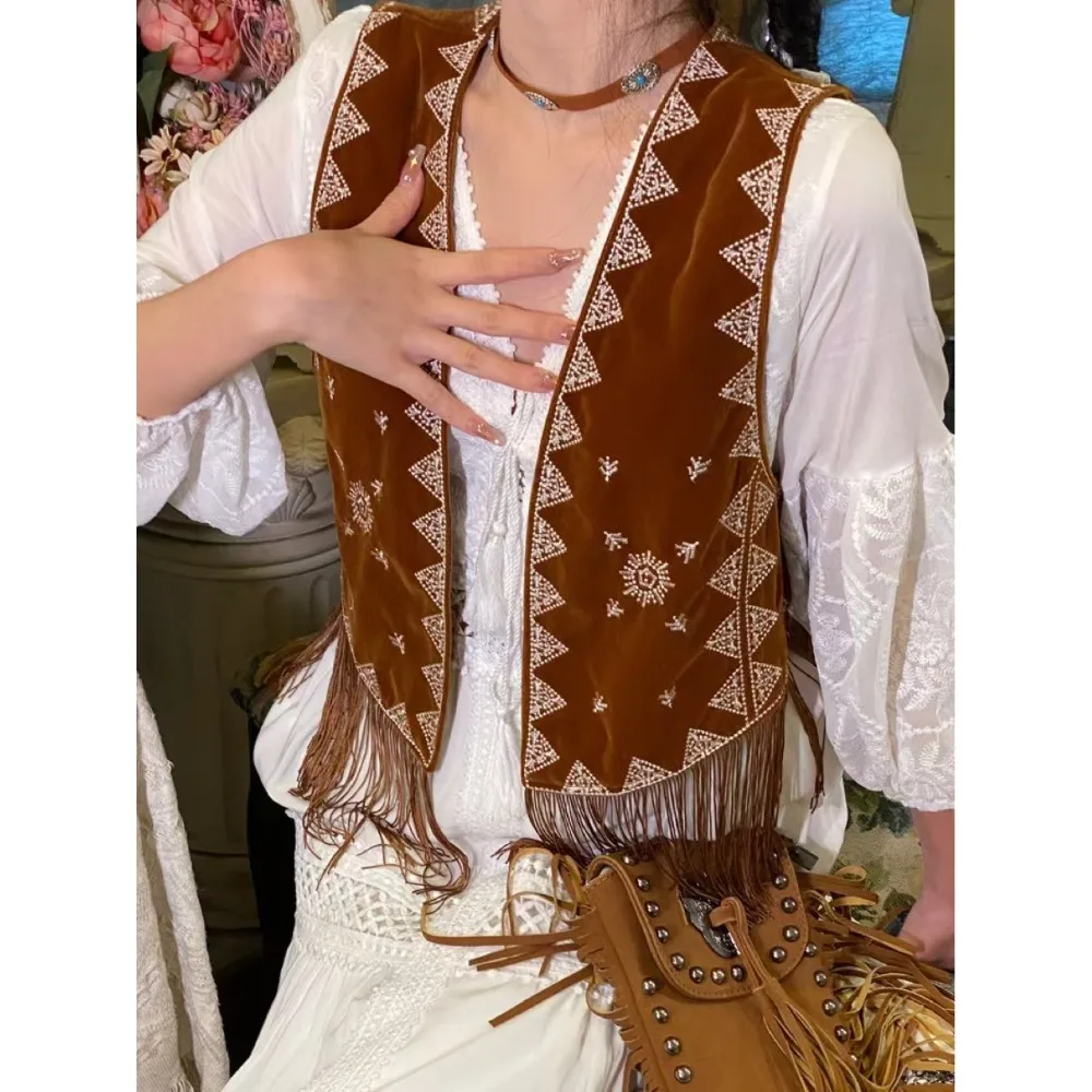 

Vintage Fashion Cardigan for Women Print Embroidery Sleeveless Skinny Camisoles French Chic Female Tank Tops Dropshipping