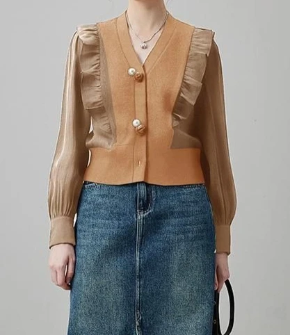 Nuovo cardigan lavorato a maglia con perline e scollo a V autunno 2025