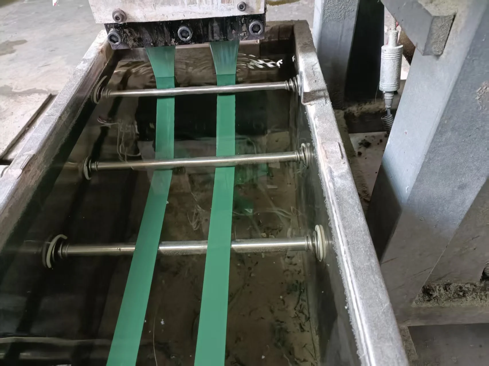 สายรัดพลาสติก PET สีเขียวคุณภาพสูง 16 มม. 2025 สําหรับการบรรจุกล่องและการใช้งานรัด