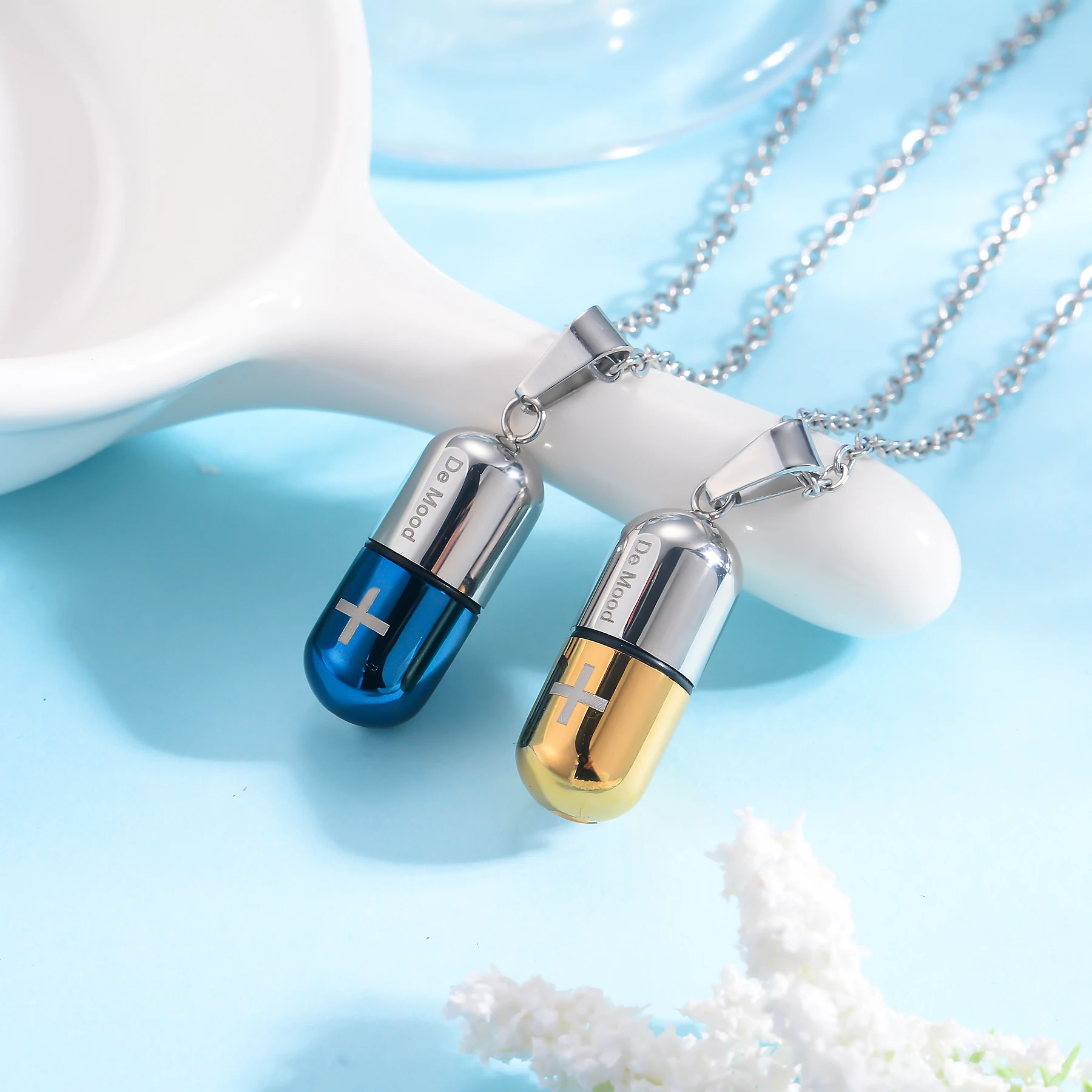 Stainless Steel Jewelry Cross Capsule Medicine  Pills Pendant Cremation Urn Necklace for Ashes Bottle Pendant for Ash Jewelry