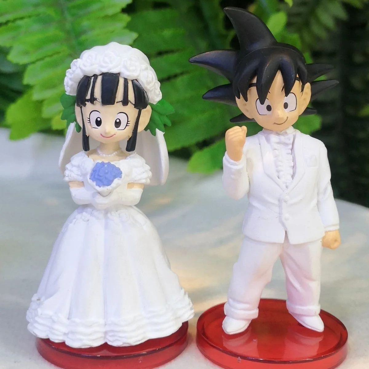 Original  DRAGON BALL  Son Goku Chichi wedding Action Figure  Student Cake Figures gift toy 5-7 cm