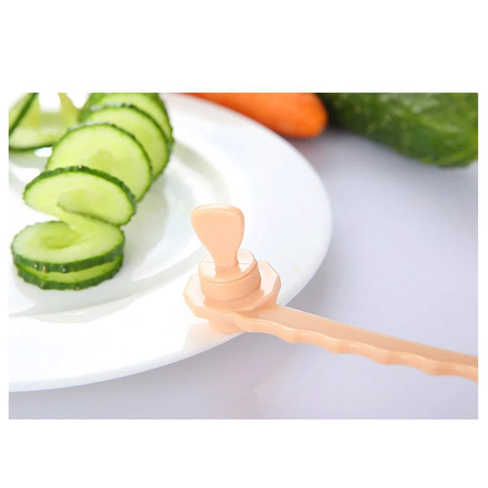 

Steel Vegetable Fruit Spiral Slicer Pink Creative Kitchen Tool for Carrot Cucumber Slicing and Food Decoration Home Restaurant