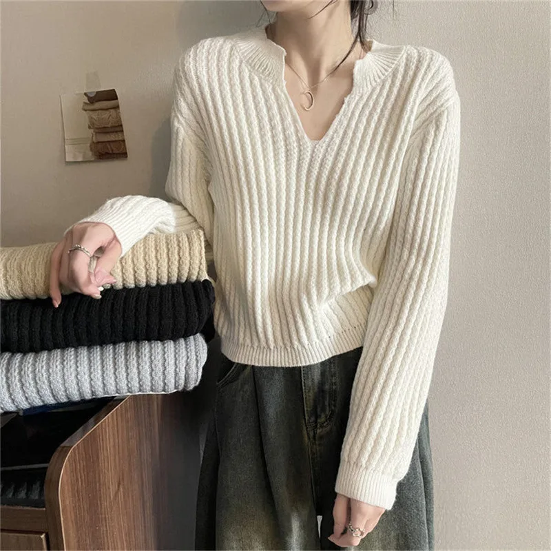 

Gentle Wind Retro Twist Pullover Women's New Design Knitted Sweater Versatile Top