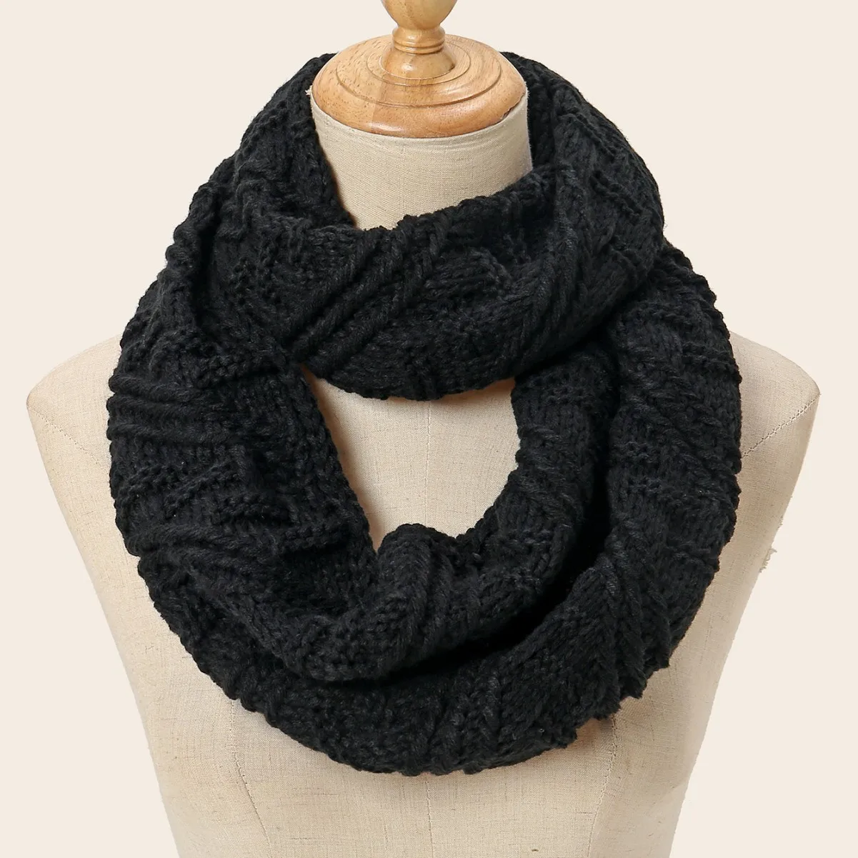 Sciarpa in tinta unita lavorata a maglia di nuova moda Versione coreana Semplice lana antivento originale Calda e versatile per uomini e donne Lo stesso stile