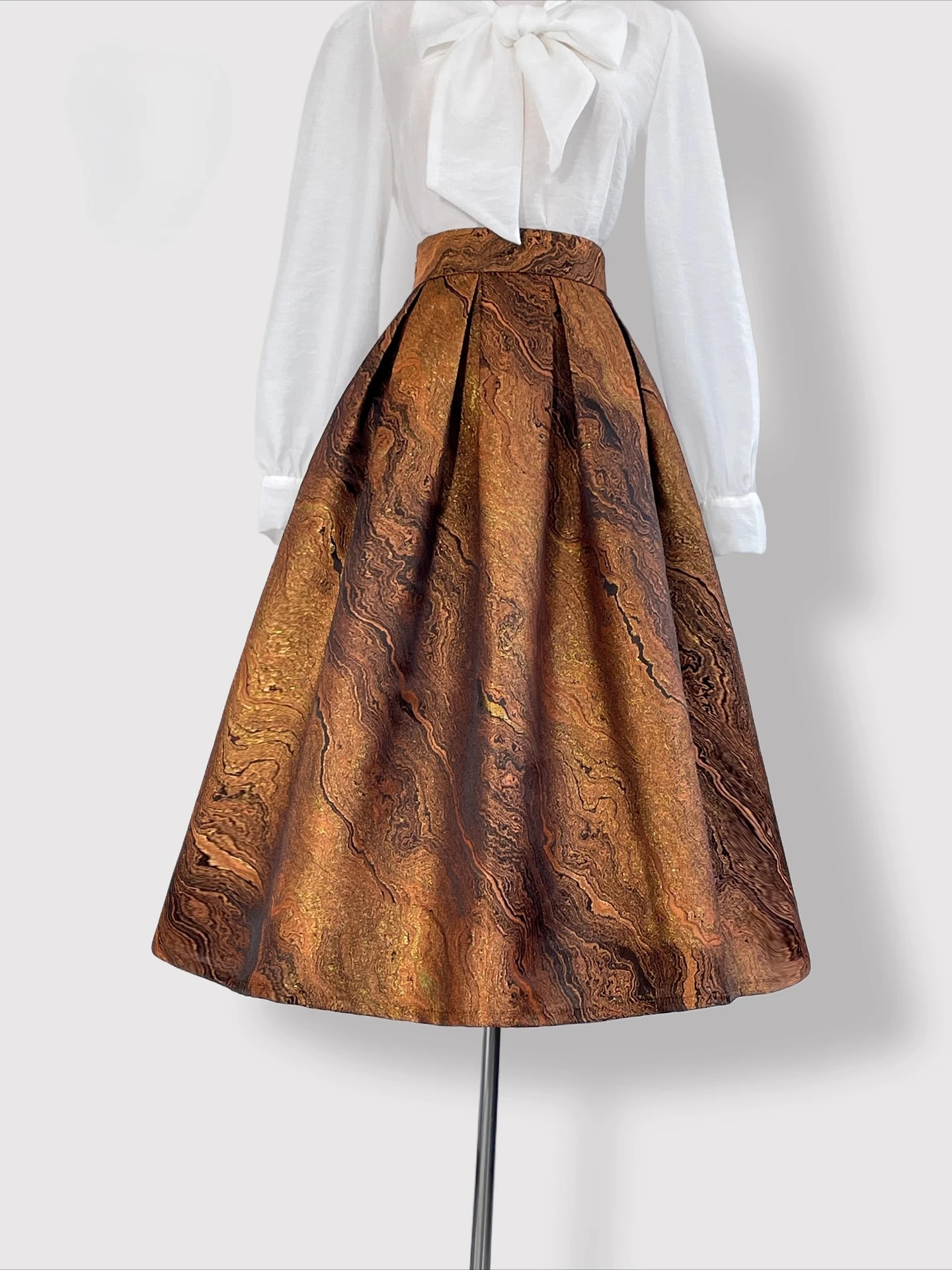 

Spring and Autumn New Women's Skirt, Retro A-line Edition Gilded French Elegant High Waist Puff Skirt