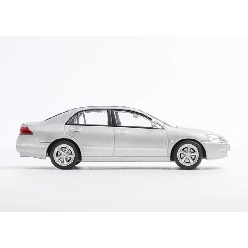 DCT Diecast 1/64 Scale Accord 7th Generation Alloy Car Model Collectible Decorative Ornament Toy