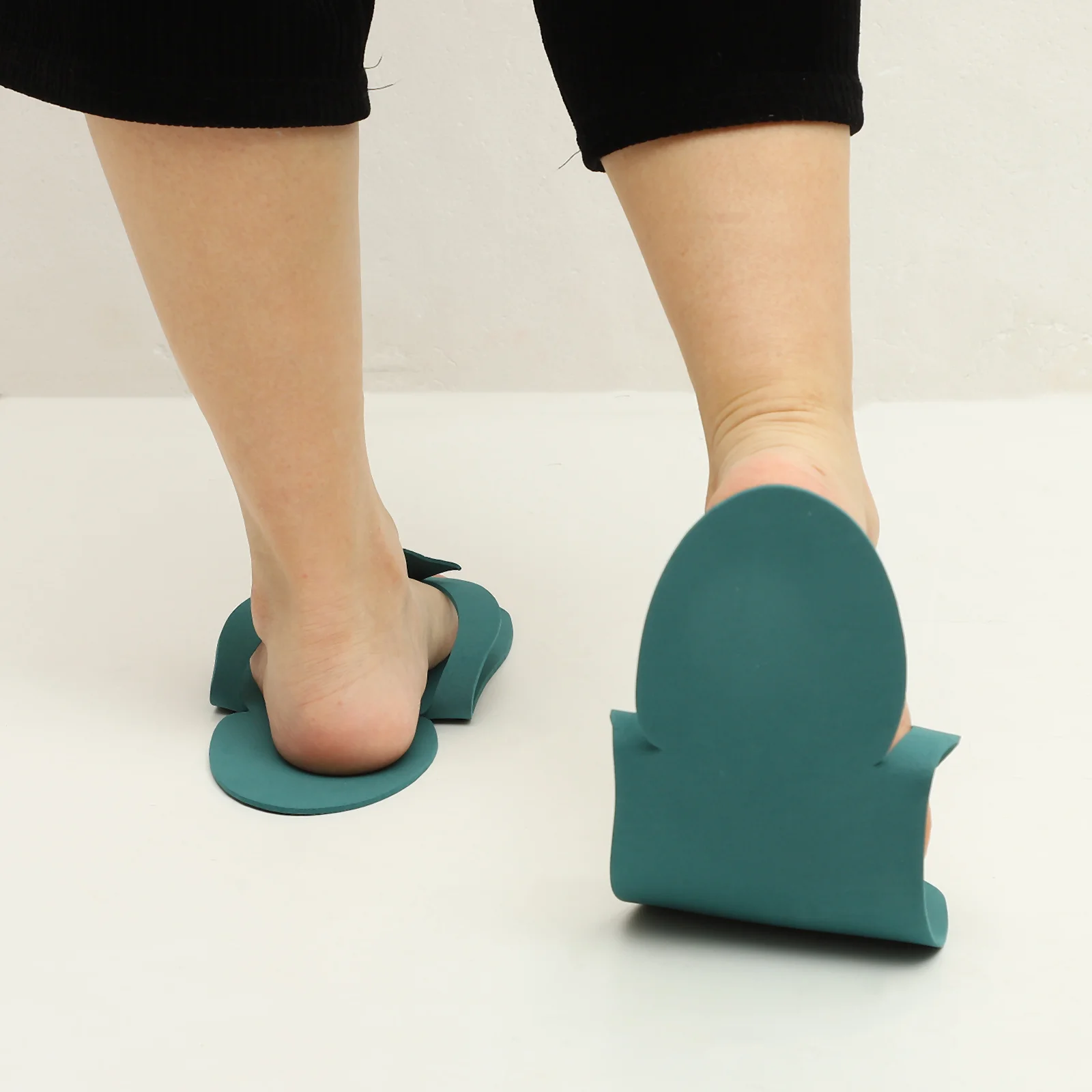 

16 пар одноразовых шлепанцев из ЭВА для педикюра, легкие, складные, для путешествий и домашнего использования, одноразовые тапочки