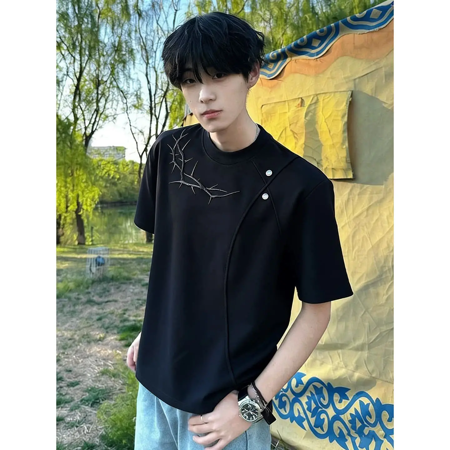 Retro American High Street Themed Heavyweight Men's T-Shirt with Embroidery And Shoulder Detail Half Sleeve Deconstructed Style