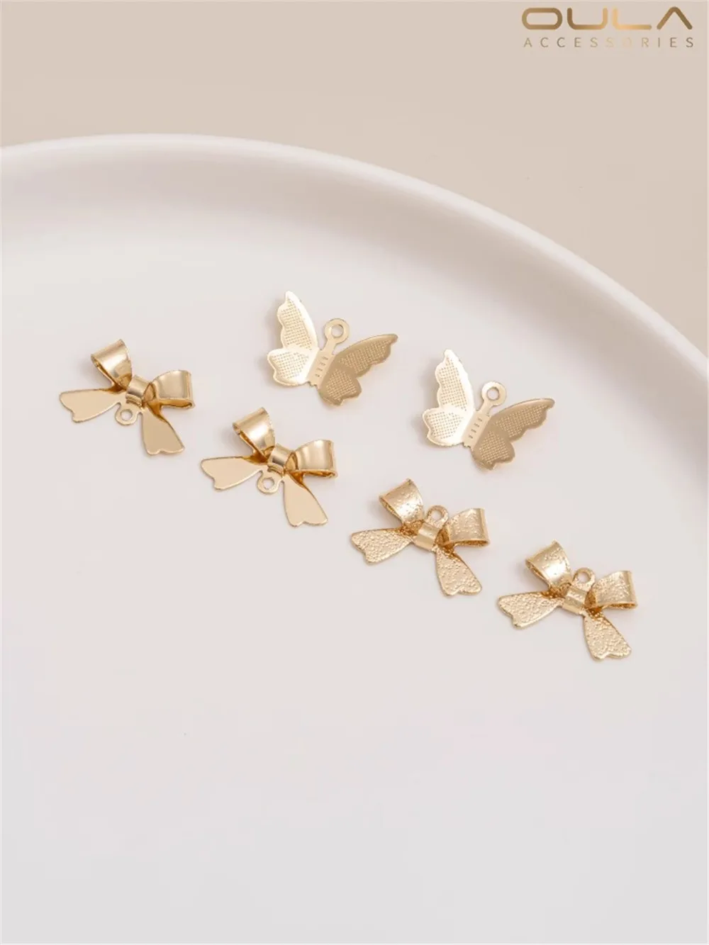 

14K Gold Color Three-Dimensional Butterfly Pendant Flash Sand Bow DIY Jewelry Accessories for Bracelets And Earrings Hanging