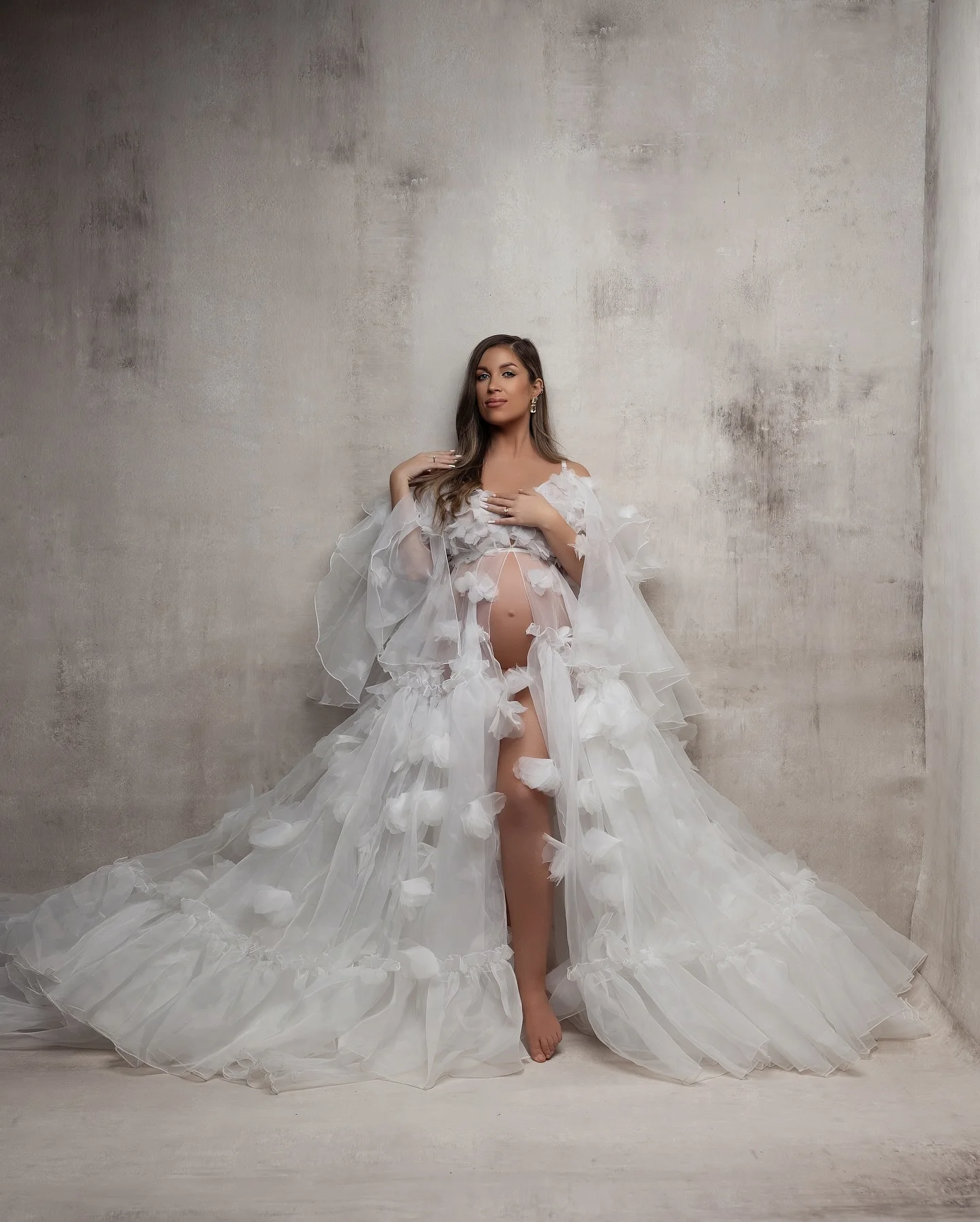 Charming White 3D Flowers Puffy Tulle Maternity Dresses for Pregnancy Women Fluffy Layers Maternity Photoshoot Dress Babyshower