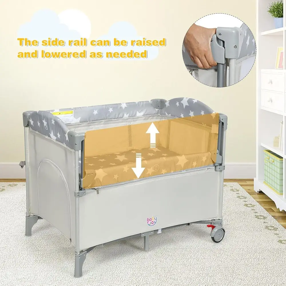 5-in-1 draagbare speeltuin met wieg, commode, opbergruimte, speelgoedboog en muziekdoos (beige)