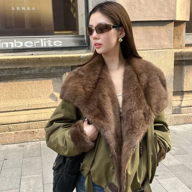 European Imported Mink Big Collar Down Cotton Jacket for Women in Winter 2025New Loose Style Overcoming fur Coat for Short Women