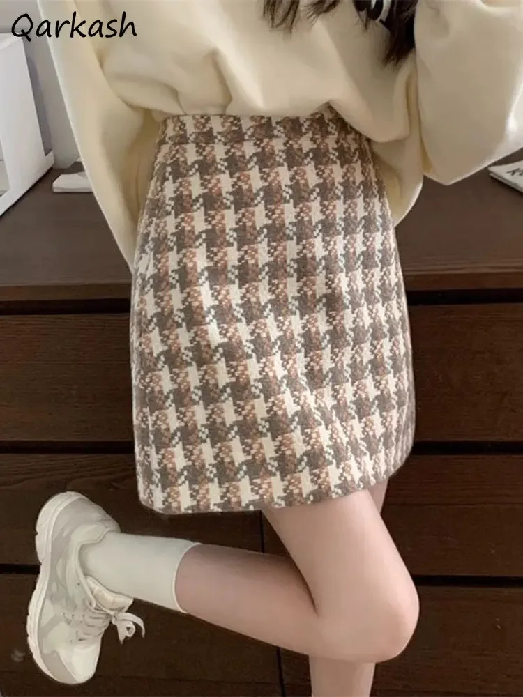 

Woolen Mini Skirts Women Autumn Plaid Elegant Korean Style Fashion High Waist Streetwear A-line Skirt All-match Casual Simple