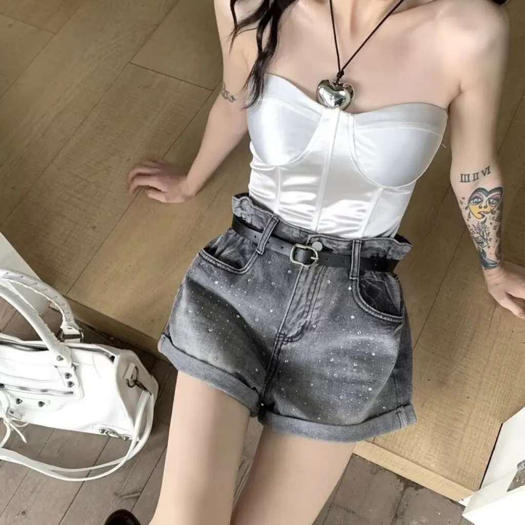 Hoge taille afslankende A-vormige wijde pijpen broek voor mollige meisjes Rechte pijpen Ontwerp Zomer Hot Drill Shorts Wit gevoel