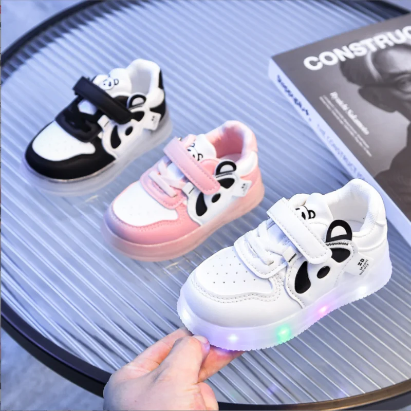 

Children LED Shoes For Boys Glowing Sneakers For Baby Girls Toddler Shoes With Light Up Sole Luminous Sneakers Tenis Size 21-30