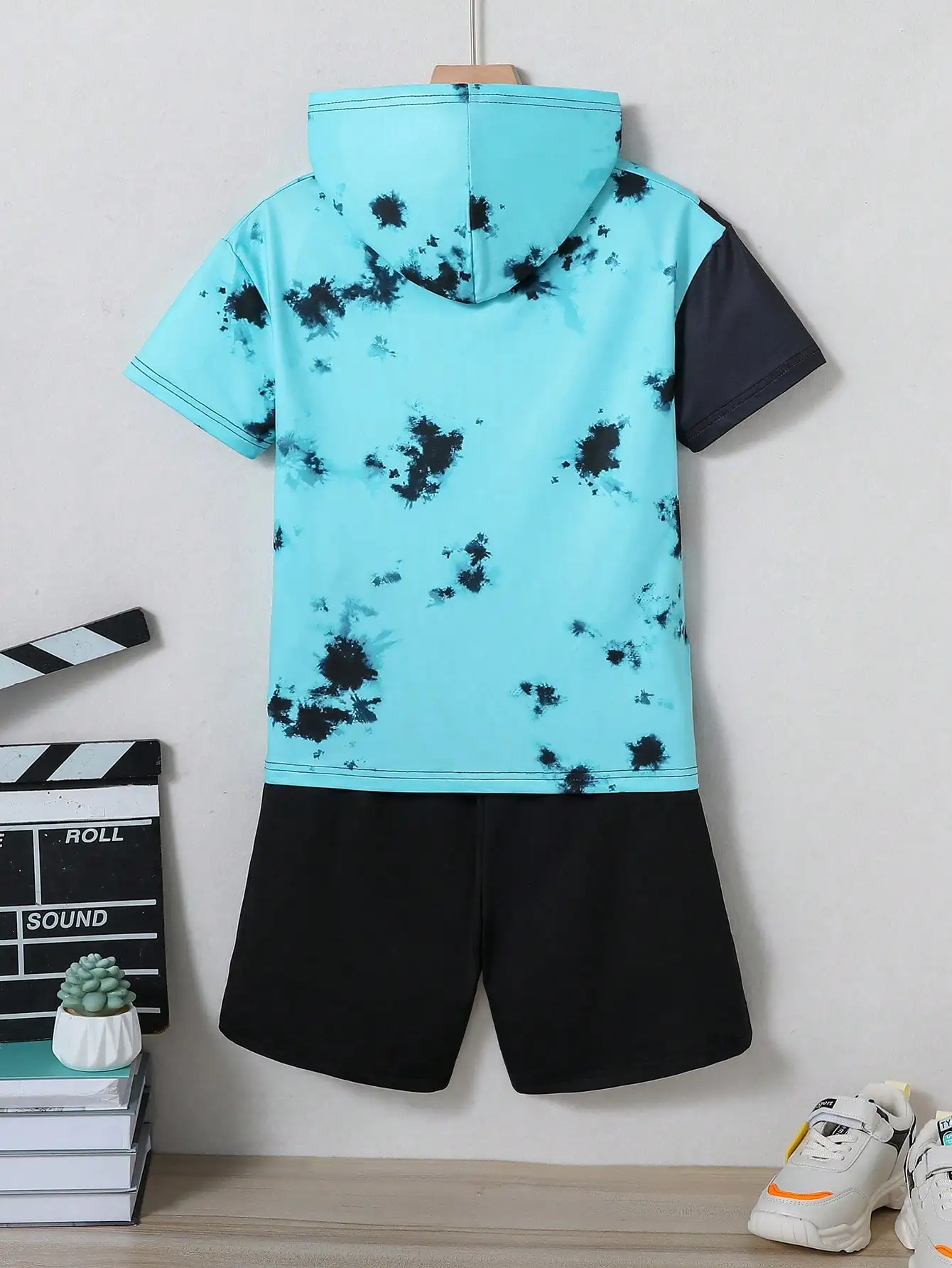 2pcs Boy Fashion Set With Summer Contrasting Smiling Face T-Shirt And Shorts Suitable For 7-13 Years Old Handsome Two-Piece Set