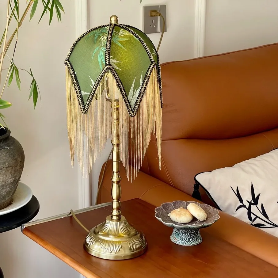 French retro bedroom fringed table lamp Nordic bedside decorative lamp atmosphere light luxury  study desktop reading lamp