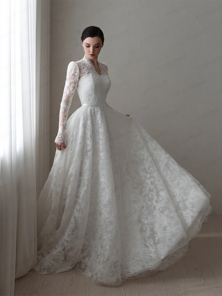 Spitze Brautkleider V-Ausschnitt Langarm A-Linie Elegantes Brautkleid Sweep Zug Kirche Brautkleid Maßgeschneiderte Robe de Mariée