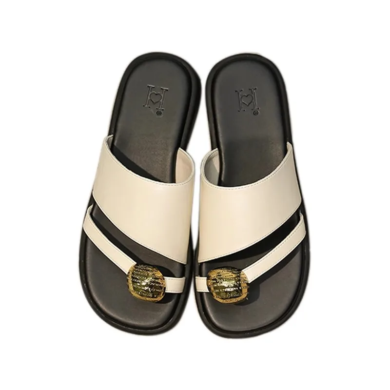 2024 Summer New Fashion Comfortable Women Outside Wear Flat Leather Slippers Women Casual White Flip-flops Slippers