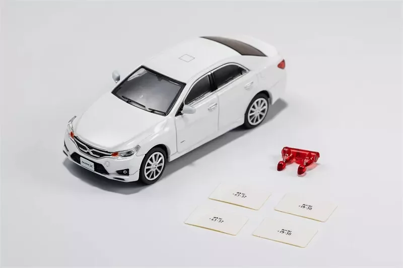 GCD 1:64 MARK X REIZ Black / Silver / White Diecast Metal Car Collection Limited Edition Hobby Toys