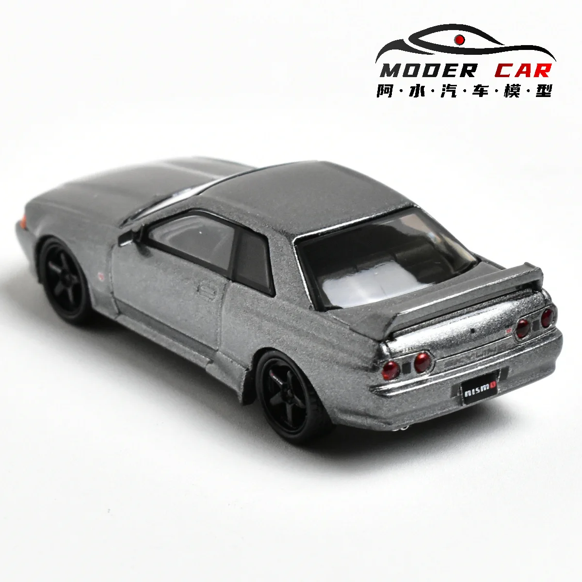 

MINIGT TSM 1024 1:64 Литая под давлением модель автомобиля для взрослых Hobby GTR R32