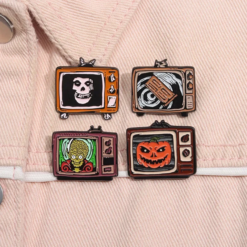 Horror movies, horror masked people Custom Badge Soft Hard Enamel Metal Lapel Pin Plating Brooch Gift Jewelry Accessories